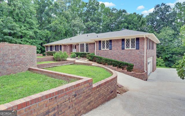 4521 Shoreline Drive, Gainesville, GA 30506