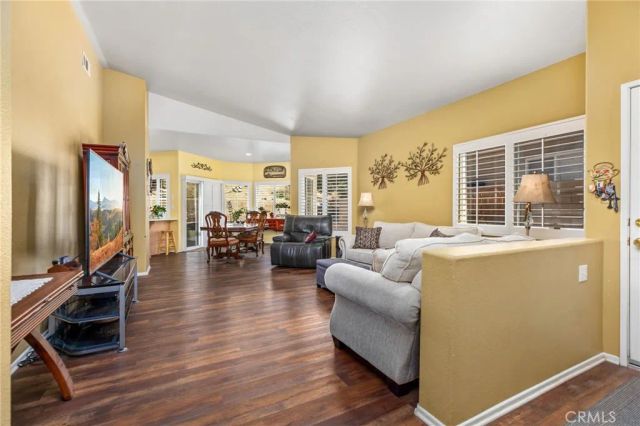 951 Torino Avenue, San Jacinto, CA 92583