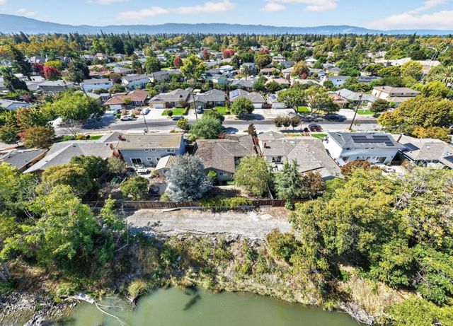 1572 Creek Drive, San Jose, CA 95125