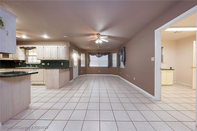 304 Oakdale Road, Muldrow, OK 74948