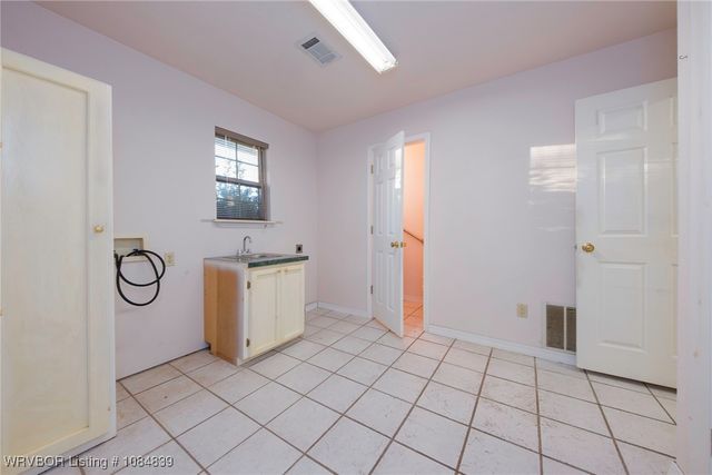 304 Oakdale Road, Muldrow, OK 74948