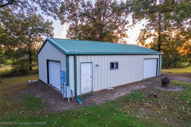 304 Oakdale Road, Muldrow, OK 74948