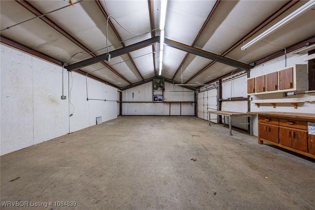 304 Oakdale Road, Muldrow, OK 74948