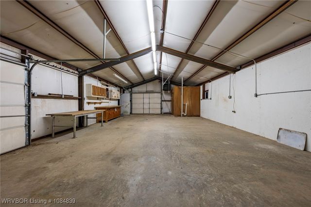 304 Oakdale Road, Muldrow, OK 74948