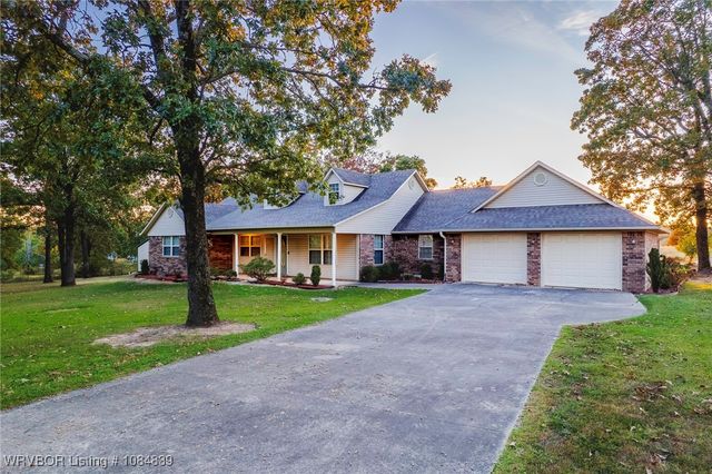 304 Oakdale Road, Muldrow, OK 74948