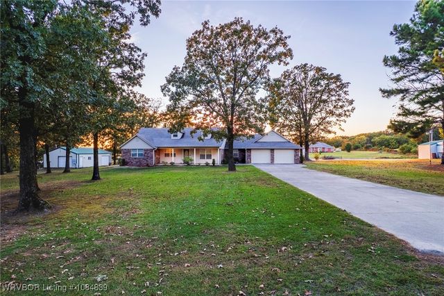 304 Oakdale Road, Muldrow, OK 74948