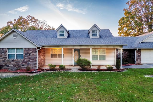 304 Oakdale Road, Muldrow, OK 74948