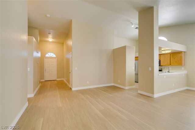 5260 Green Forest Way, Las Vegas, NV 89118