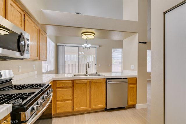 5260 Green Forest Way, Las Vegas, NV 89118