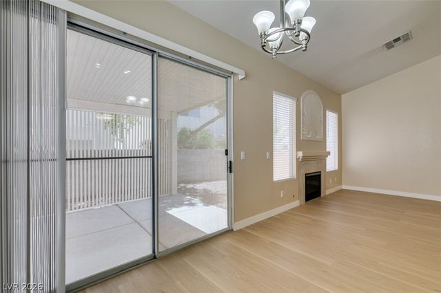 5260 Green Forest Way, Las Vegas, NV 89118