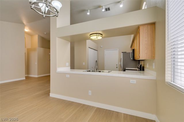 5260 Green Forest Way, Las Vegas, NV 89118