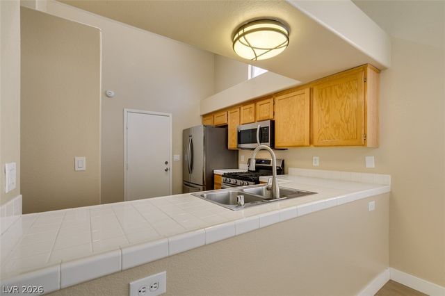 5260 Green Forest Way, Las Vegas, NV 89118