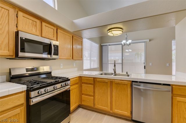 5260 Green Forest Way, Las Vegas, NV 89118