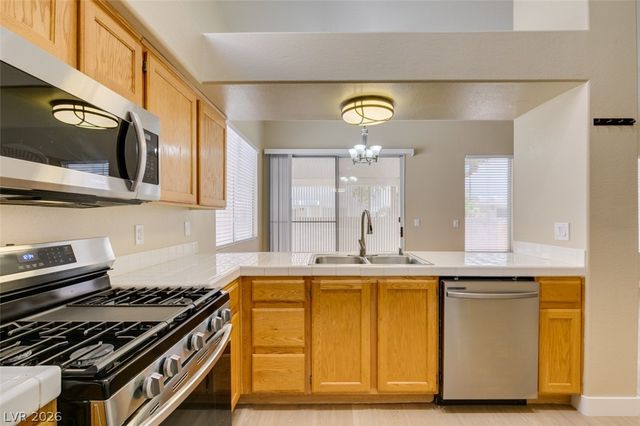 5260 Green Forest Way, Las Vegas, NV 89118