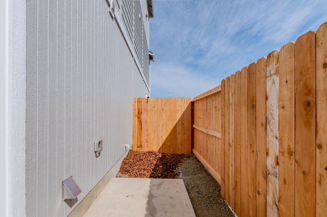 7890 28th Street, White City, OR 97503