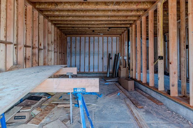 7890 28th Street, White City, OR 97503