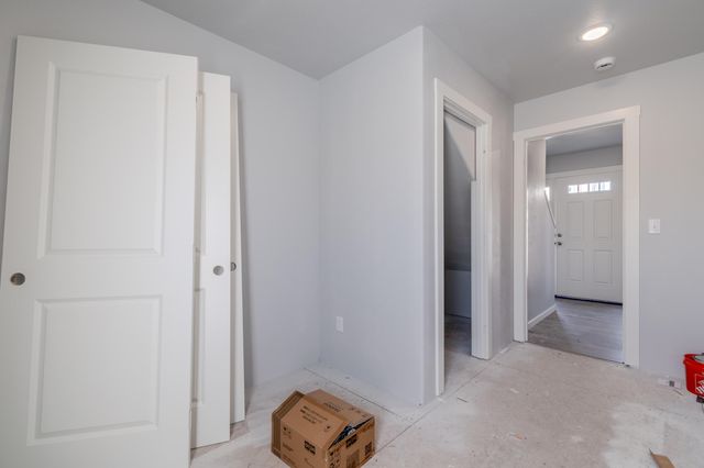 7890 28th Street, White City, OR 97503