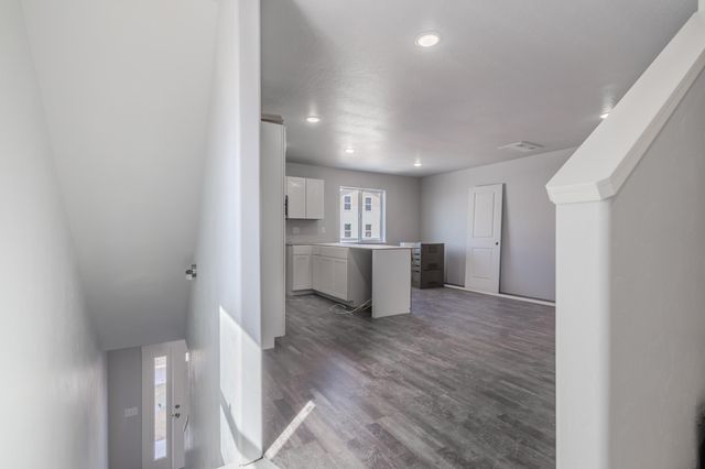 7890 28th Street, White City, OR 97503