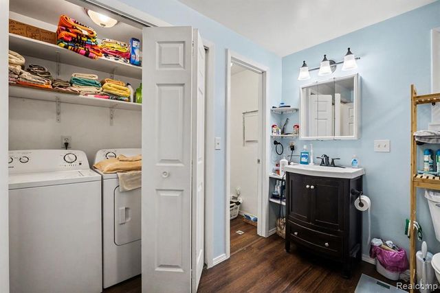 3316 Lockhead Street, Burton, MI 48529