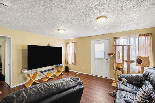 3316 Lockhead Street, Burton, MI 48529