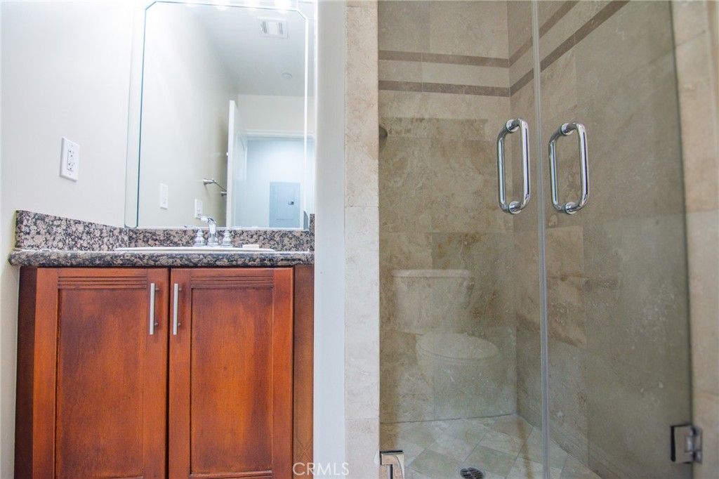 Image 13 of property listing at 10809 Hortense, North Hollywood, CA 91602