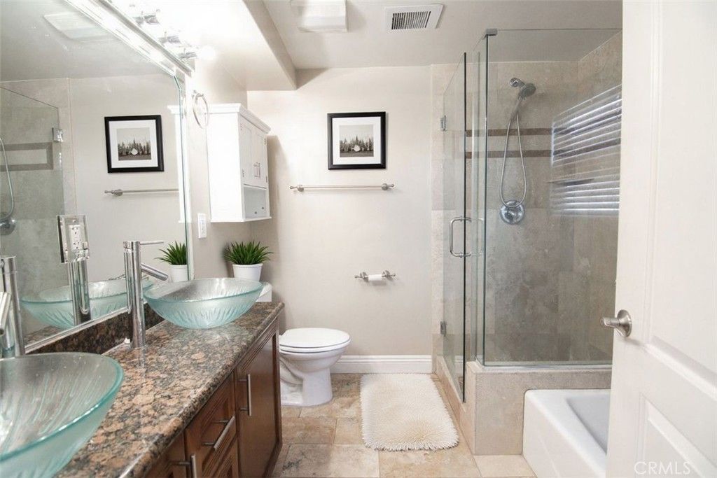 Image 24 of property listing at 10809 Hortense, North Hollywood, CA 91602