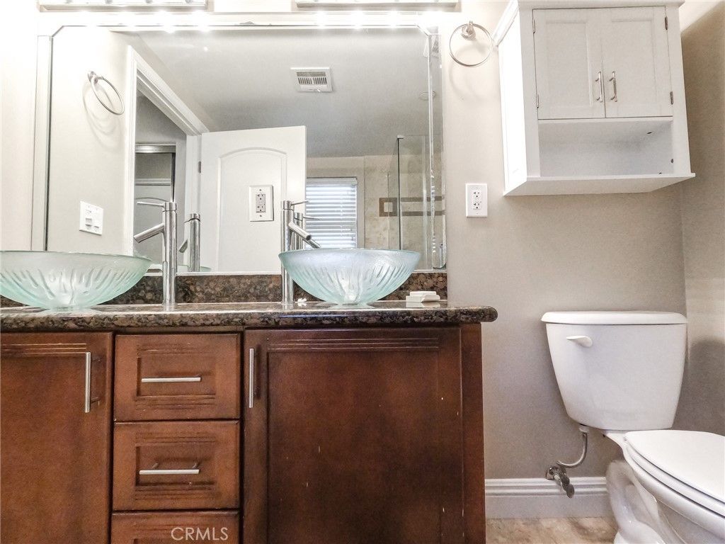 Image 25 of property listing at 10809 Hortense, North Hollywood, CA 91602