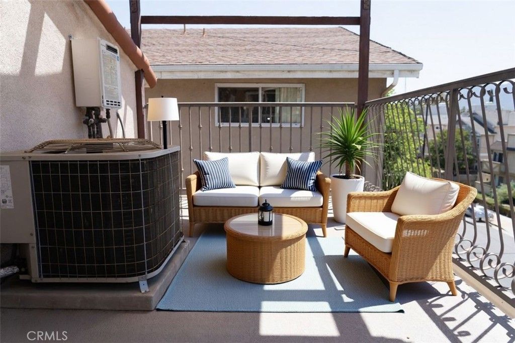 Image 30 of property listing at 10809 Hortense, North Hollywood, CA 91602