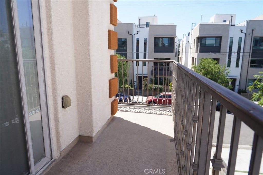 Image 35 of property listing at 10809 Hortense, North Hollywood, CA 91602