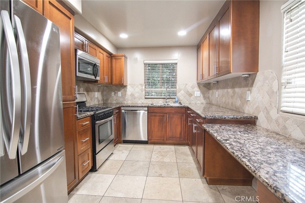 Image 8 of property listing at 10809 Hortense, North Hollywood, CA 91602