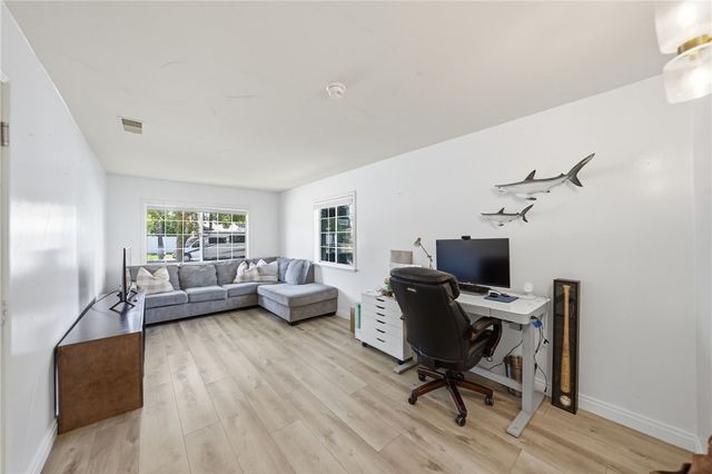 31582 Golden Lion Drive, Temecula, CA 92591