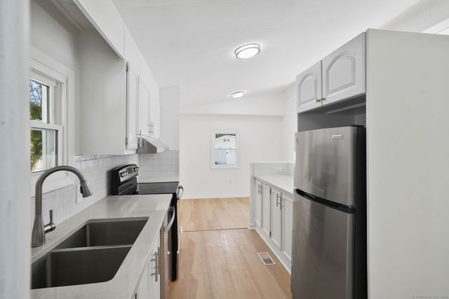 9 Crescent Park Road, Westport, CT 06880