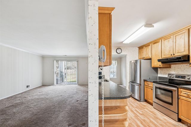 901 Fenway Road, Saint James, NY 11780