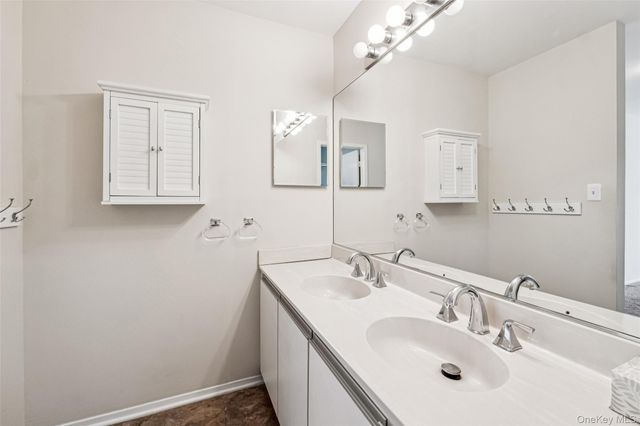 901 Fenway Road, Saint James, NY 11780