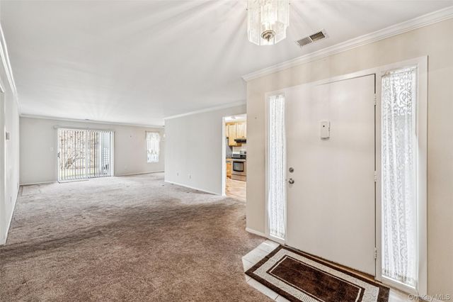 901 Fenway Road, Saint James, NY 11780