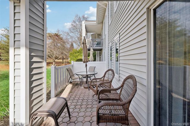 901 Fenway Road, Saint James, NY 11780