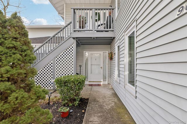 901 Fenway Road, Saint James, NY 11780