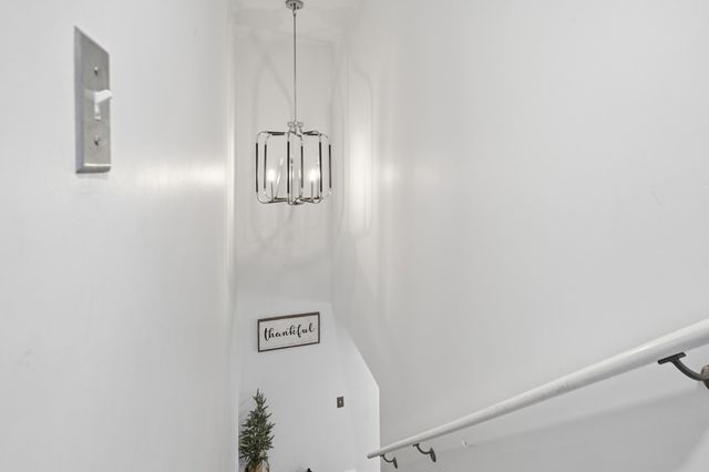 300 Falmouth Road APT 9E, Mashpee, MA 02649