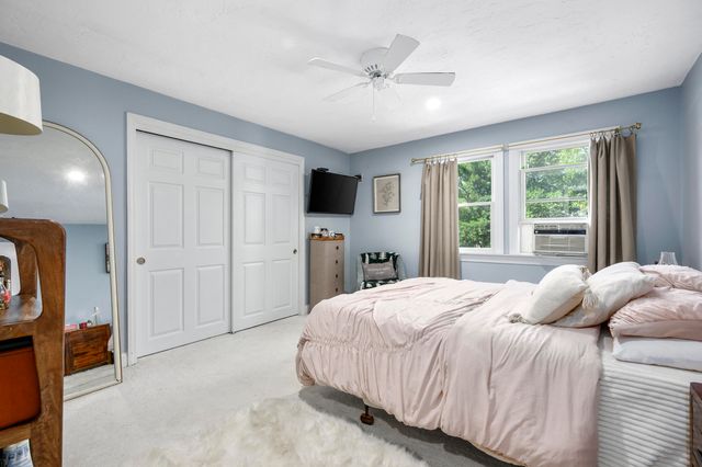 300 Falmouth Road APT 9E, Mashpee, MA 02649