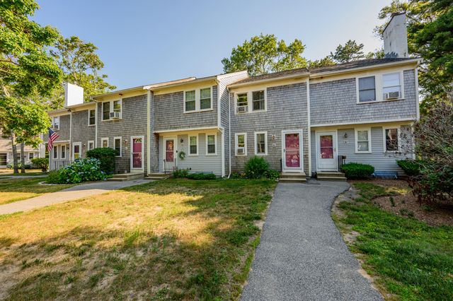 300 Falmouth Road APT 9E, Mashpee, MA 02649