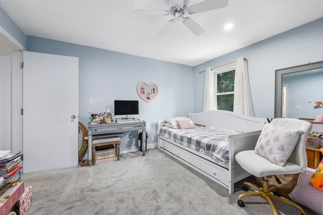 300 Falmouth Road APT 9E, Mashpee, MA 02649