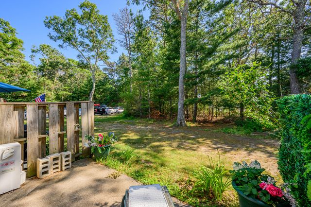 300 Falmouth Road APT 9E, Mashpee, MA 02649