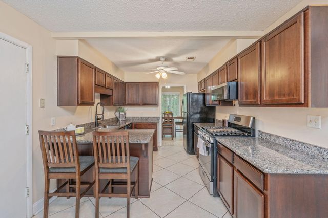 2401 Roberts Drive, Niceville, FL 32578