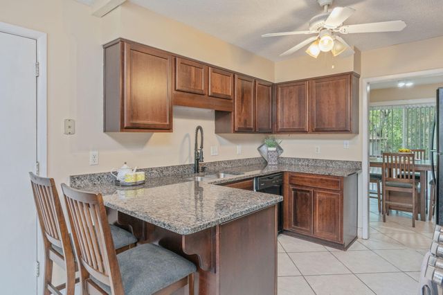 2401 Roberts Drive, Niceville, FL 32578