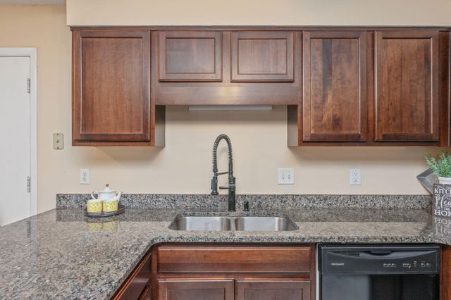 2401 Roberts Drive, Niceville, FL 32578