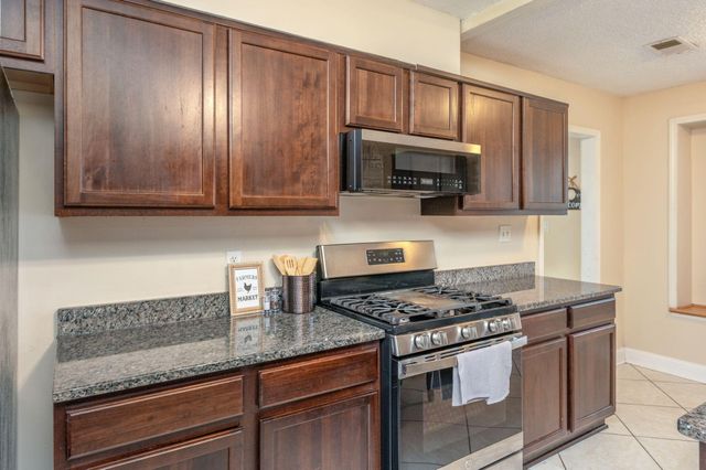 2401 Roberts Drive, Niceville, FL 32578