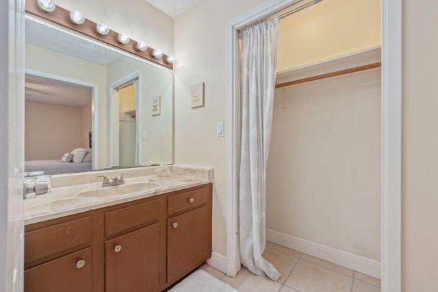 2401 Roberts Drive, Niceville, FL 32578