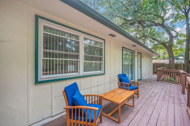 2401 Roberts Drive, Niceville, FL 32578