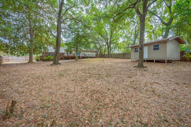 2401 Roberts Drive, Niceville, FL 32578