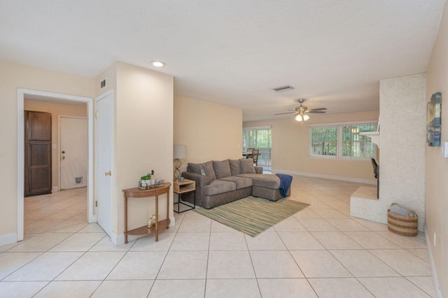 2401 Roberts Drive, Niceville, FL 32578